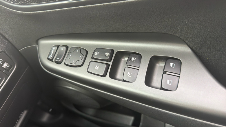 Hyundai KONA 100kW Premium 39kWh 5dr Auto Electric Hatchback